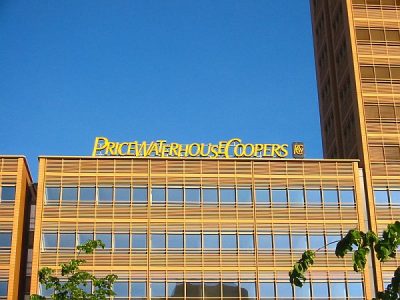 O nouă economie maritimă: economia „albastră” care încurajează folosirea în comun a suprafețelor şi resurselor marine O nouă economie maritimă: economia „albastră” care încurajează folosirea în comun a suprafețelor şi resurselor marine