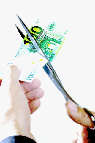 UE limitează salariile bancherilor UE limitează salariile bancherilor