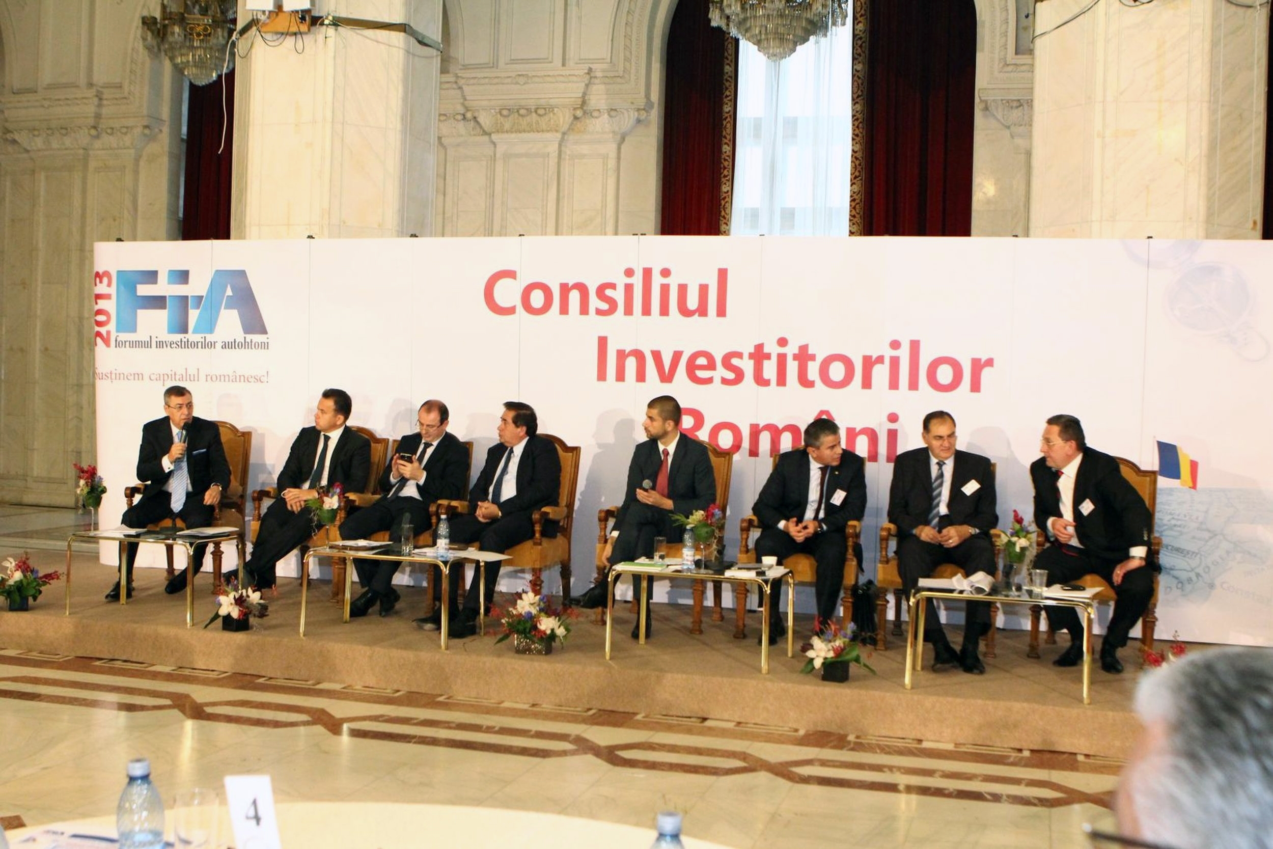 Investitorii români cer reducerea fiscalităţii şi măsuri împotriva evaziunii fiscale Investitorii români cer reducerea fiscalităţii şi măsuri împotriva evaziunii fiscale