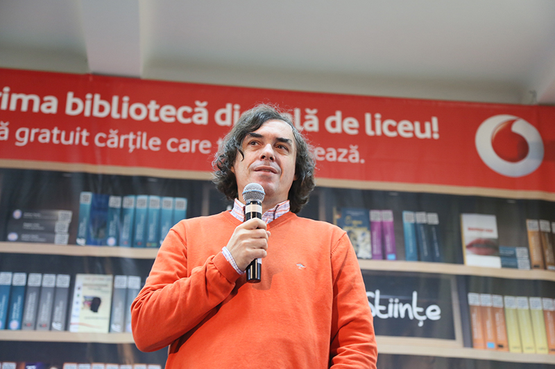 S-a deschis Biblioteca Digitală Vodafone în beneficiul a 30.000 de liceeni S-a deschis Biblioteca Digitală Vodafone în beneficiul a 30.000 de liceeni
