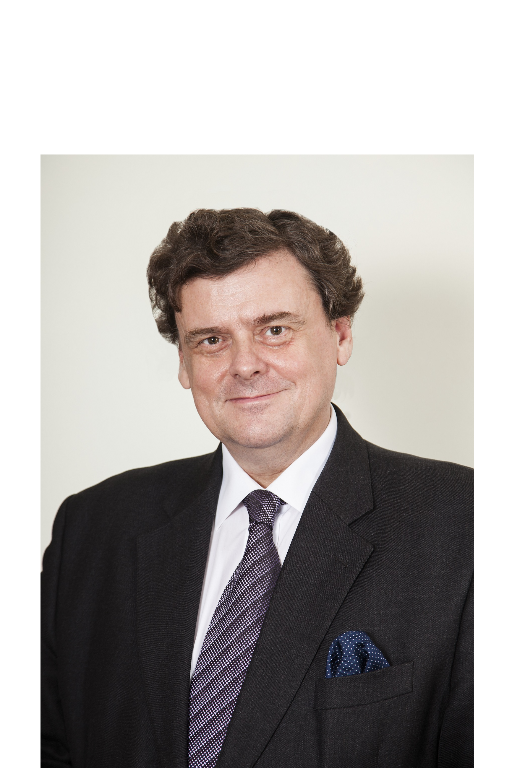 McGregor & Partners, accent pe energia convențioanală și litigii în 2013 McGregor & Partners, accent pe energia convențioanală și litigii în 2013