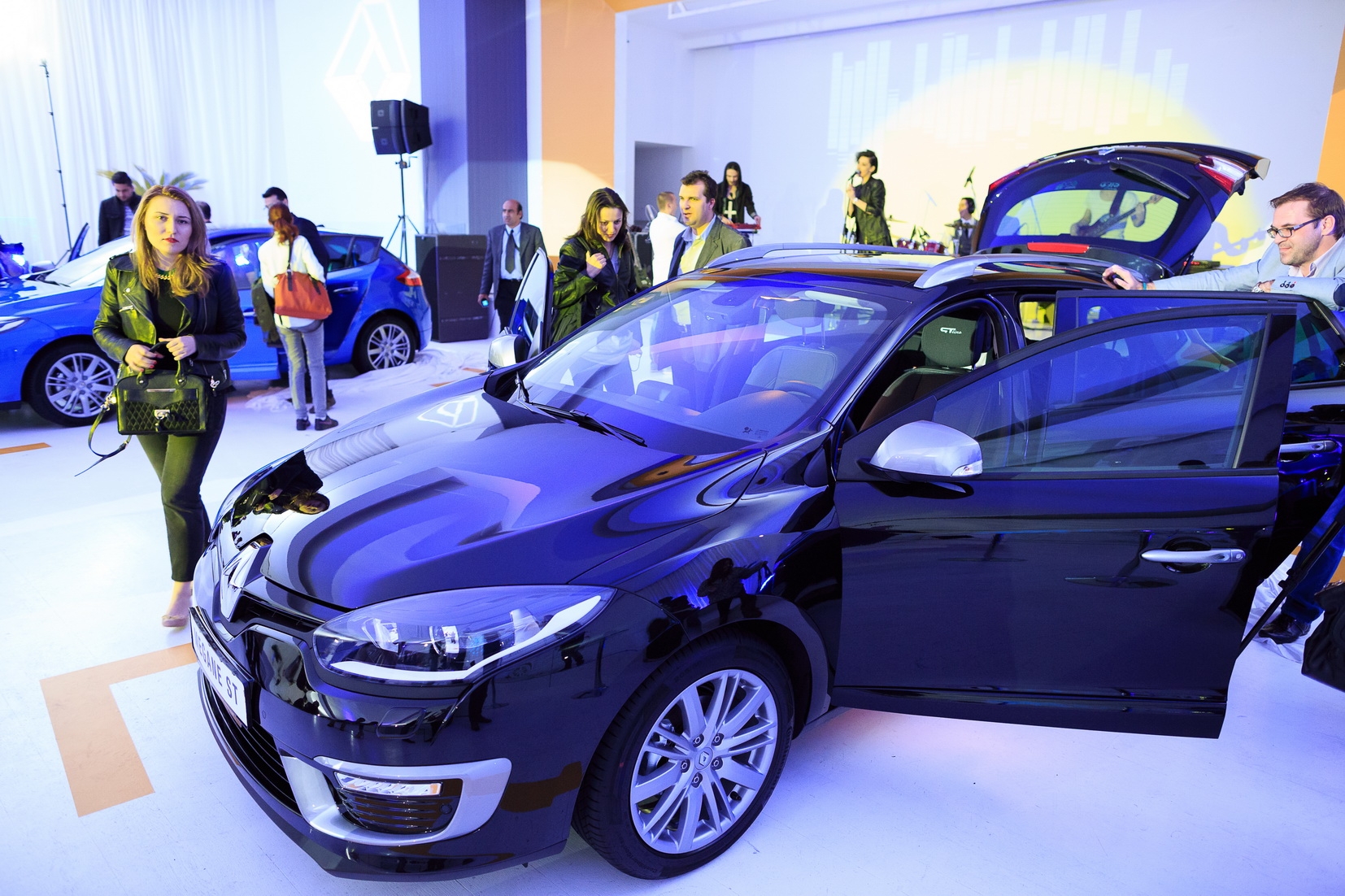 Renault România a lansat oficial noul Mégane Renault România a lansat oficial noul Mégane