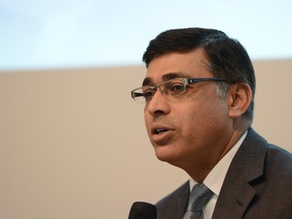 Previziunile TMT Deloitte 2015: Cresc plăţile prin intermediul smartphone Previziunile TMT Deloitte 2015: Cresc plăţile prin intermediul smartphone