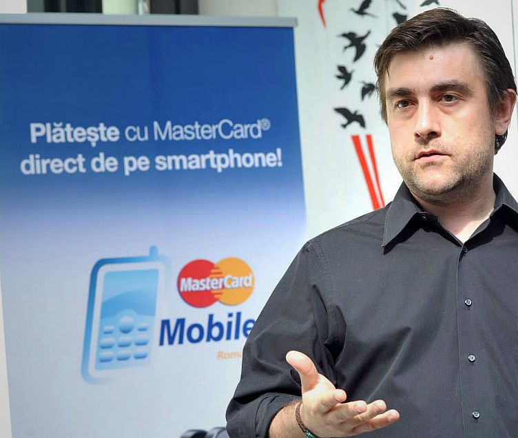 În rate, online, cu cardul de credit, românii cumpără în medie de 750 lei, de două ori mai mult decât într-o tranzacţie obişnuită În rate, online, cu cardul de credit, românii cumpără în medie de 750 lei, de două ori mai mult decât într-o tranzacţie obişnuită