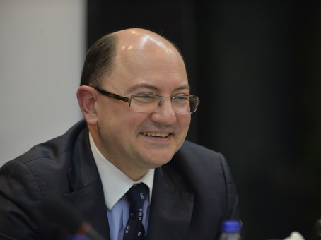 Visa a convins 9 comercianţi de top să încurajeze plăţile cu cardul, care au pus la bătaie 10 milioane de lei pentru premii Visa a convins 9 comercianţi de top să încurajeze plăţile cu cardul, care au pus la bătaie 10 milioane de lei pentru premii