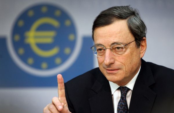 Mario Draghi dă drumul achiziţiilor de obligaţiuni corporative în Europa Mario Draghi dă drumul achiziţiilor de obligaţiuni corporative în Europa