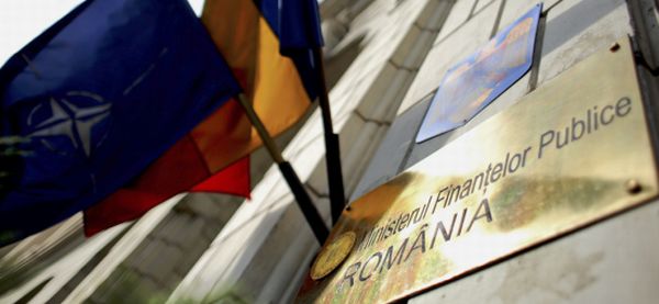 Deficit bugetar de 0,5% la jumătatea anului