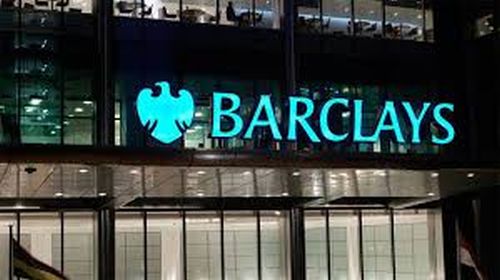 Profit redus la jumătate la Barclays în trimestrul doi
