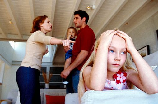 Studiu: internetul – sămânţă de scandal în familie Studiu: internetul – sămânţă de scandal în familie
