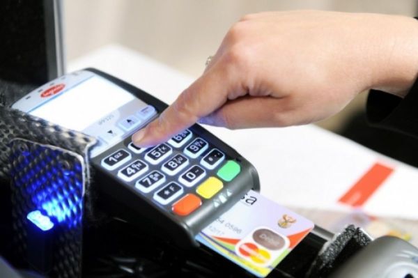 ANAF: În 10 judeţe impozitele pot fi plătite cu cardul bancar