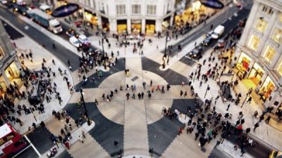 Vânzările cu amănuntul scad semnificativ în UK