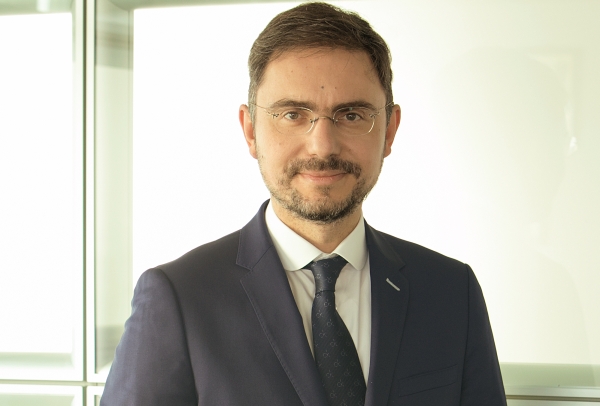 Septimiu Postelnicu este noul şef al Diviziei de Retail din cadrul UniCredit Bank