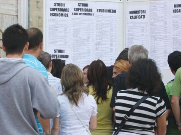 După un iunie mai optimist, şomajul a crescut în iulie cu 12.000 de persoane