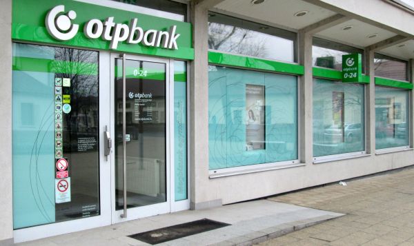 Premieră: OTP Bank oferă credite pentru dubla prefinanţare a subvenţiilor APIA
