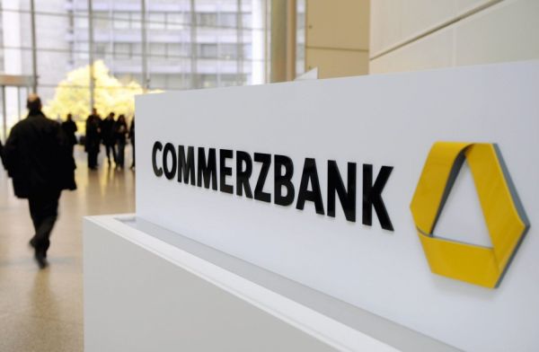 Commerzbank plănuieşte 9.600 de concedieri Commerzbank plănuieşte 9.600 de concedieri