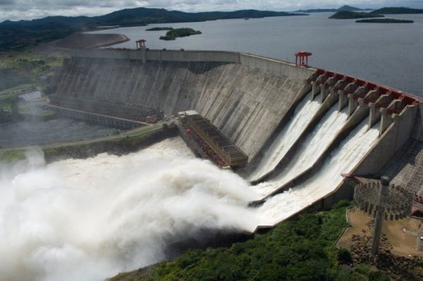 Hidroelectrica a avut un profit brut cu 30% mai mare la nouă luni