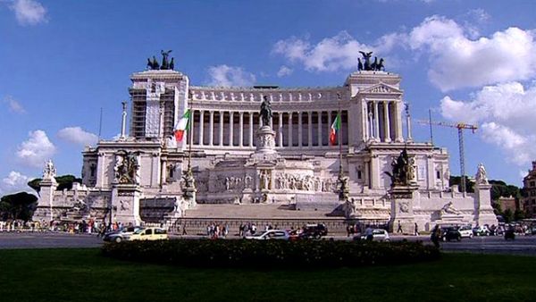 Italia va vinde obligaţiuni cu scandenţa la 50 de ani