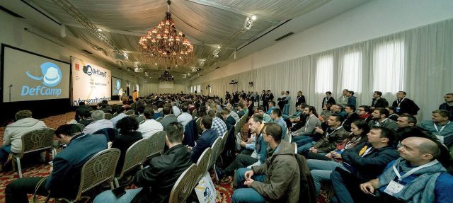 Peste 1.100 de participanți la conferința de securitate cibernetică DefCamp 2016