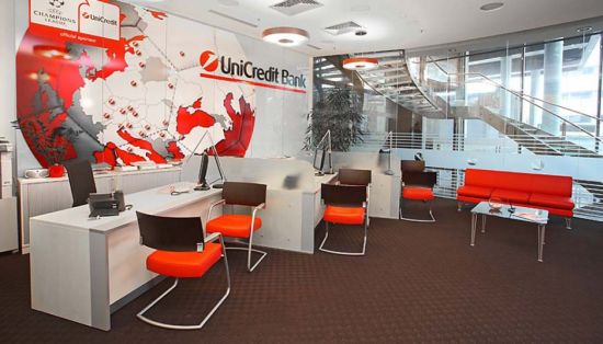 UniCredit Bank lansează noi produse şi servicii pentru companiile mici şi mijlocii