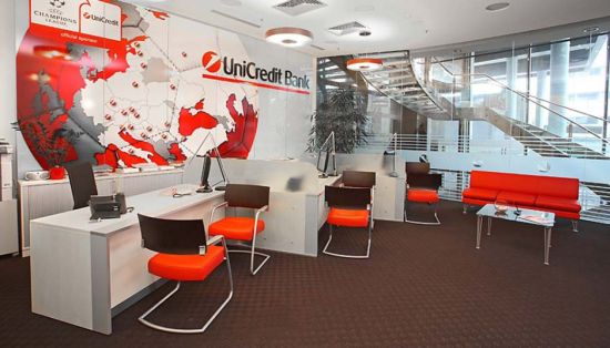 UniCredit Bank lansează noi produse şi servicii pentru companiile mici şi mijlocii UniCredit Bank lansează noi produse şi servicii pentru companiile mici şi mijlocii