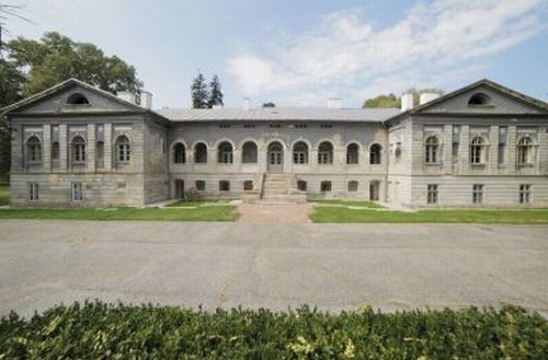 castelul-generalului-austriac-gyulay-ferencz-de-la-mintia