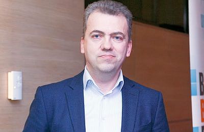 Raiffeisen Bank şi-a dublat numărul de clienţi Smart Mobile în 2017 Raiffeisen Bank şi-a dublat numărul de clienţi Smart Mobile în 2017