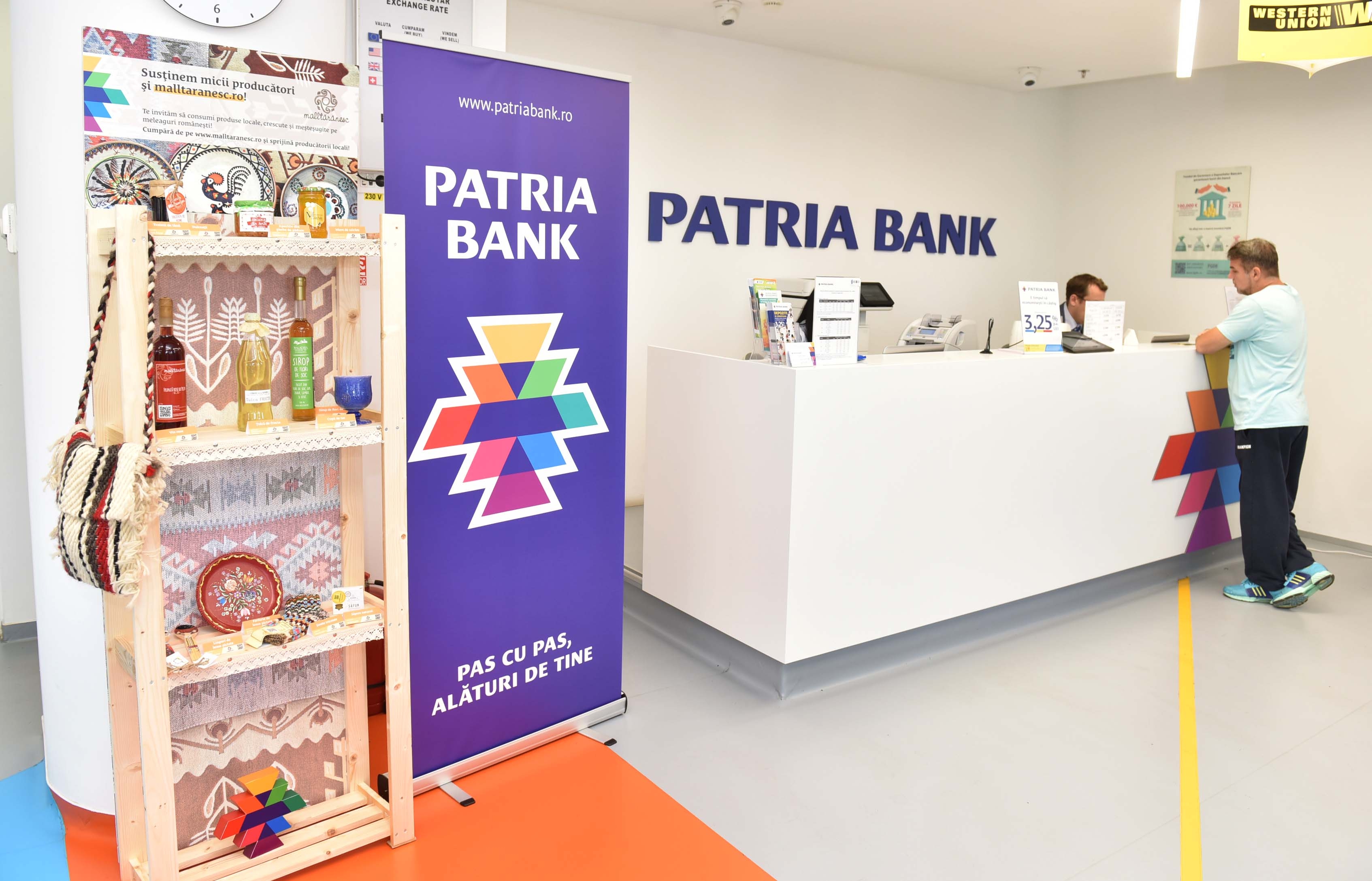 Micii producători îşi vor expune produse tradiţionale româneşti în sucursalele Patria Bank