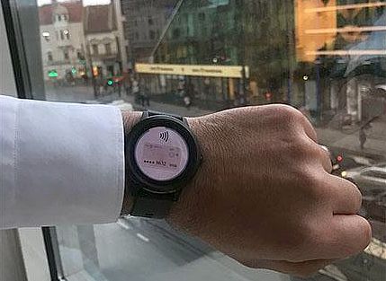 Premieră: Banca Transilvania și Garmin au lansat opțiunea de plăți contactless prin smartwatch Premieră: Banca Transilvania și Garmin au lansat opțiunea de plăți contactless prin smartwatch