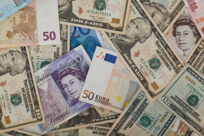 Cotaţia liră sterlină/euro e principalul indicator de încredere