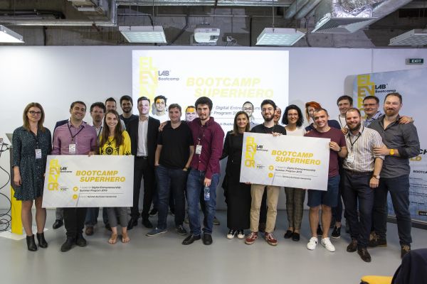 9 startup-uri fintech si-au prezentat produsele la Elevator Lab Bootcamp  Demo Night