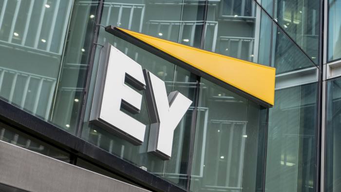 EY SAF-T Index: Extinderea termenului de grație este considerată ”binevenită și necesară” de marii contribuabili