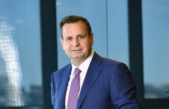 Folosim expertiza acționarilor noștri pentru a ne păstra poziția de lider în domeniul serviciilor bancare digitale