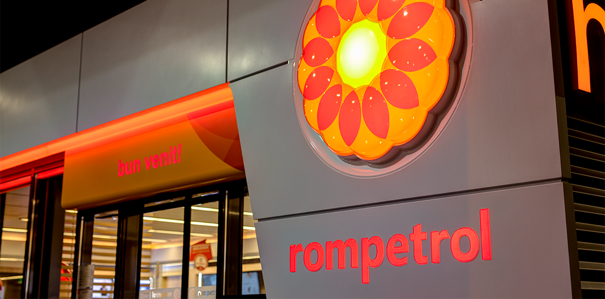 Raiffeisen Bank a lansat serviciul cash-back in benzinariile Rompetrol