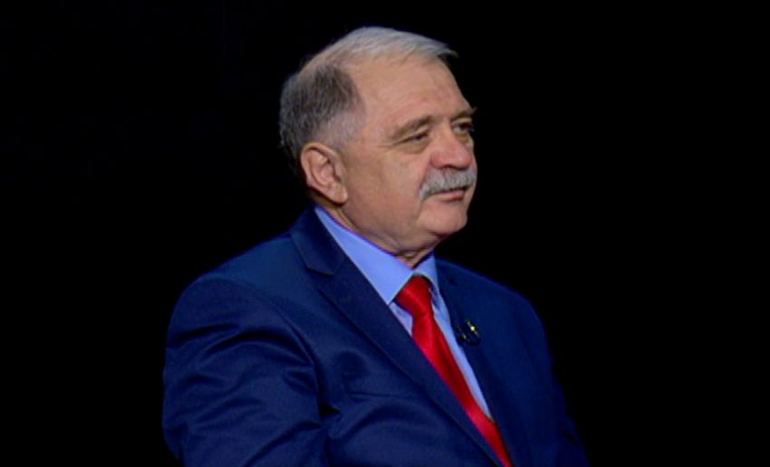În căutarea interesului național În căutarea interesului național