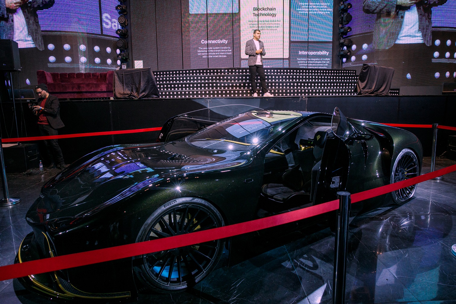 Compania românească CryptoDATA Tech a lansat  primul concept de supercar electric dezvoltat integral în România