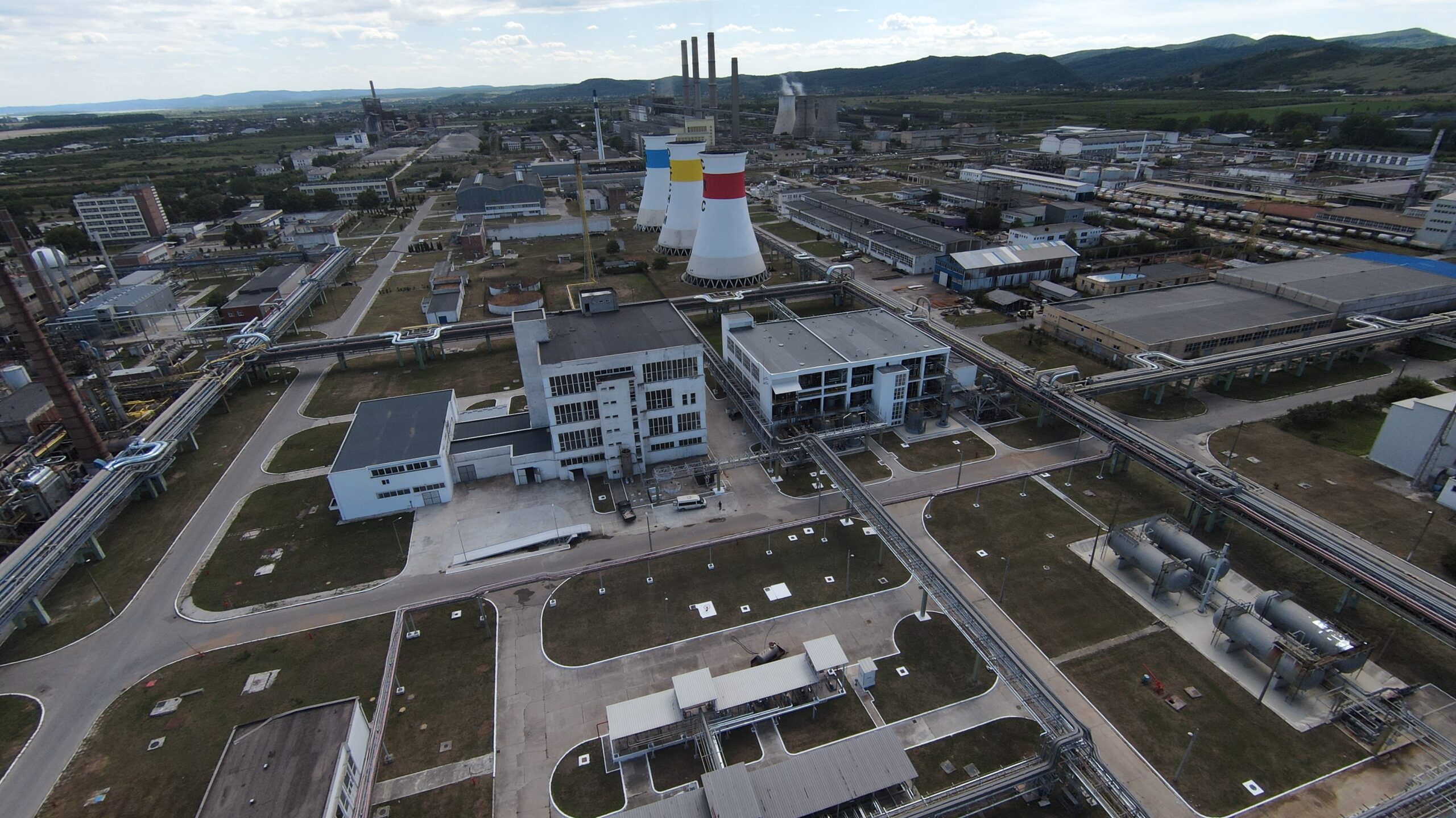 Chimcomplex inaugurează cea mai mare investiție realizată cu capital românesc din industria chimică, cu o valoare de peste 40 de milioane de euro