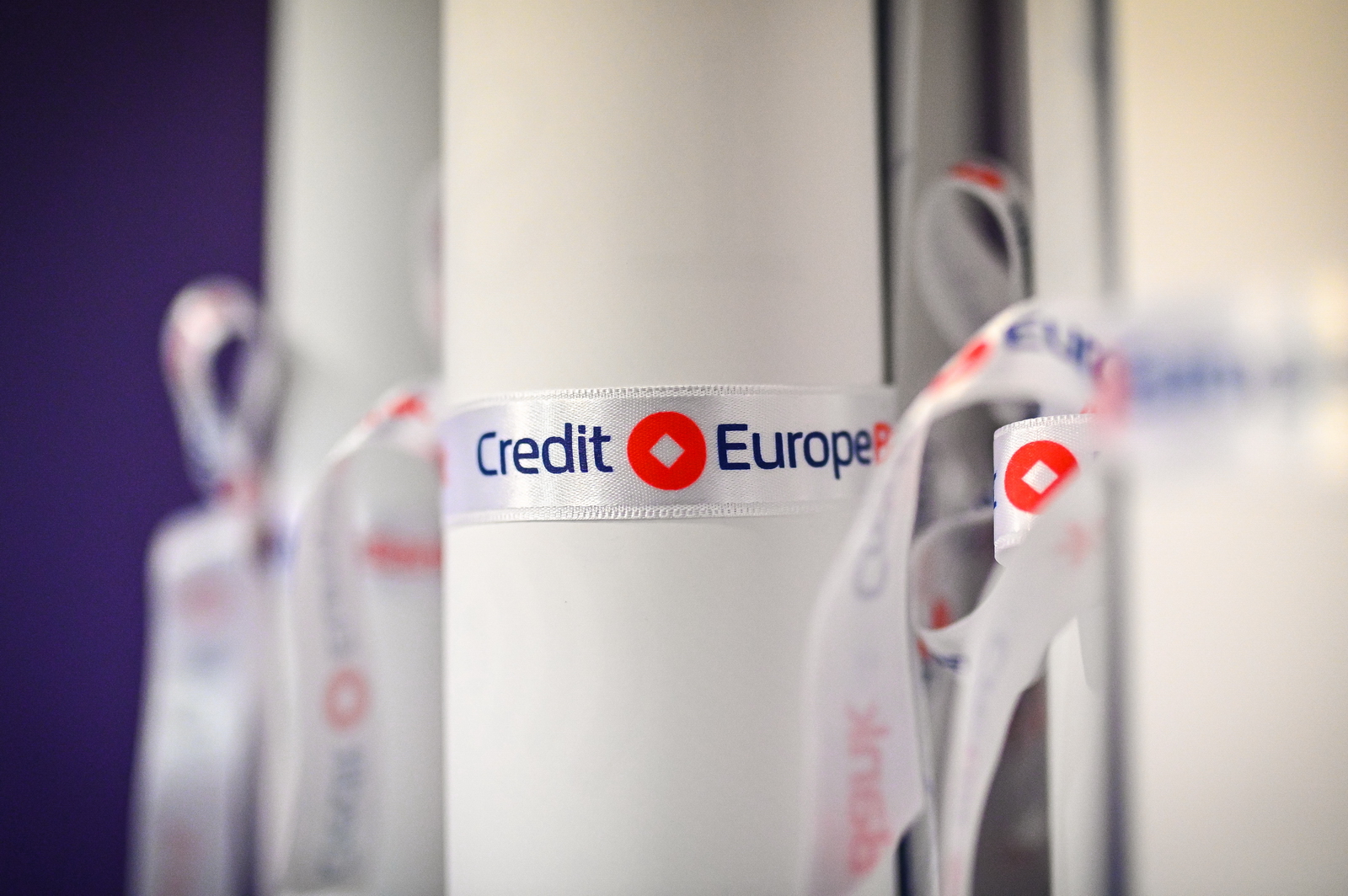 Credit Europe Bank România anunță câștigătorii campaniei CardAvantaj  „Câștigă dorințe în formă de premii” cu premii în cash-back în valoare de 60.000 de lei