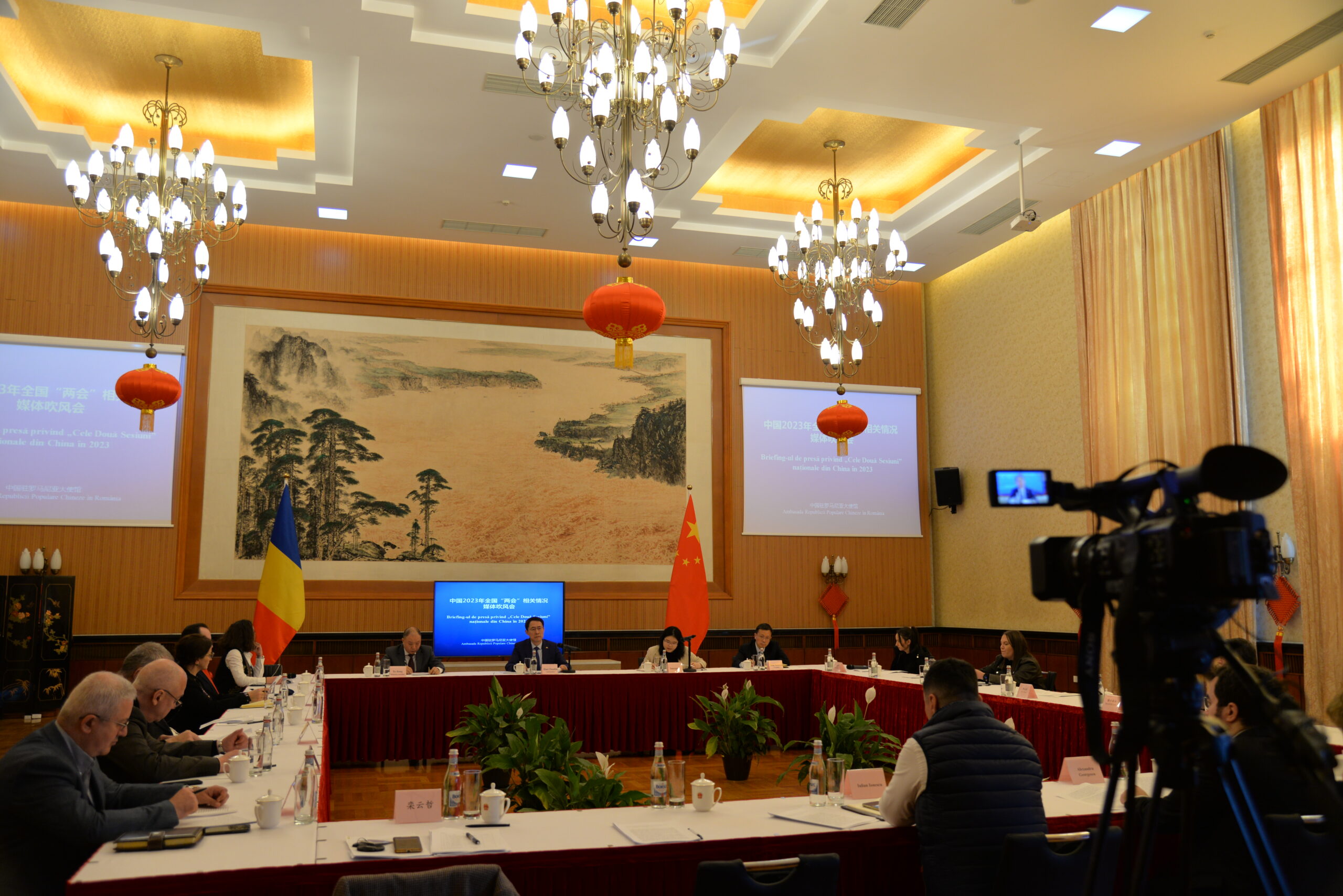 Ambasadorul Republicii Populare Chineze, HAN Chunlin, despre „Cele Două Sesiuni” ale Chinei Ambasadorul Republicii Populare Chineze, HAN Chunlin, despre „Cele Două Sesiuni” ale Chinei