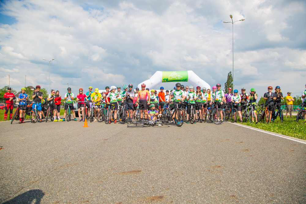 OTP Charity Tour 2023: Peste 16.000 de km pe bicicletă pentru zboruri de urgență