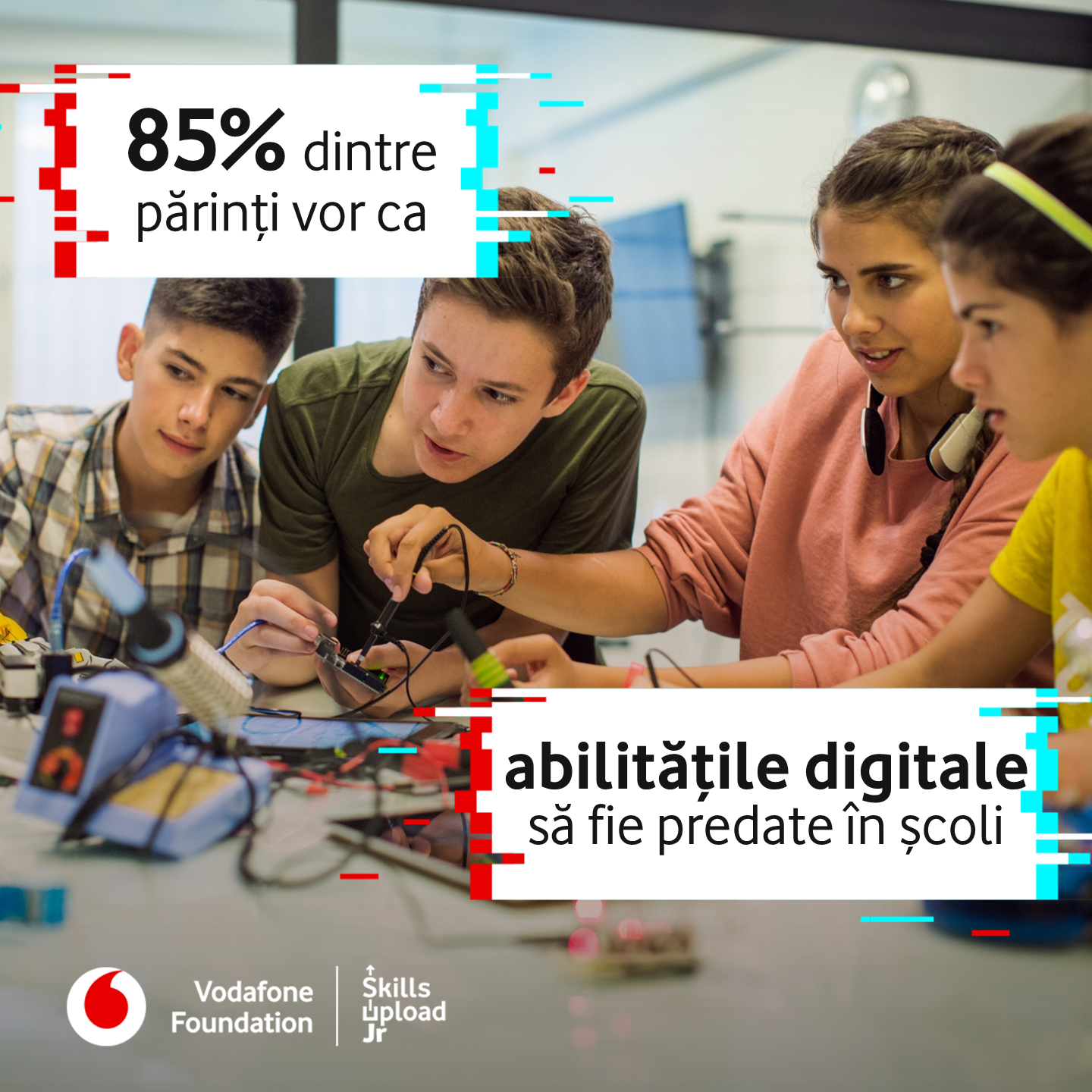 Sondaj Fundația Vodafone: părinții din Portugalia și România susțin cel mai tare ideea ca școlile să fie responsabile pentru dezvoltarea competențelor digitale