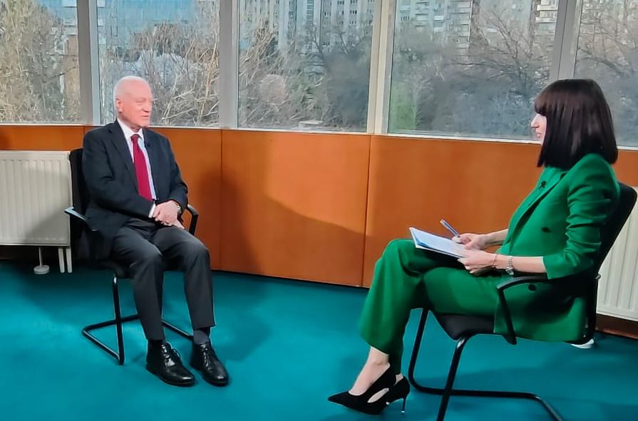 Valeriu Stoica: Pentru a evita litigiile dintre consumatori și bănci trebuie estimată utilitatea creditului și posibilitatea de restituire a acestuia Valeriu Stoica: Pentru a evita litigiile dintre consumatori și bănci trebuie estimată utilitatea creditului și posibilitatea de restituire a acestuia