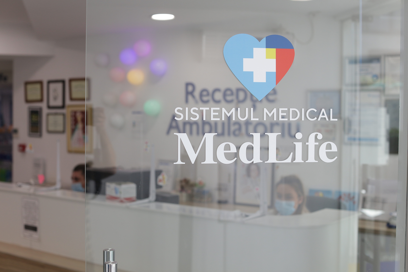 MedLife anunță o crestere de 27% a cifrei de afaceri consolidată pro forma în primul semestru al acestui an MedLife anunță o crestere de 27% a cifrei de afaceri consolidată pro forma în primul semestru al acestui an