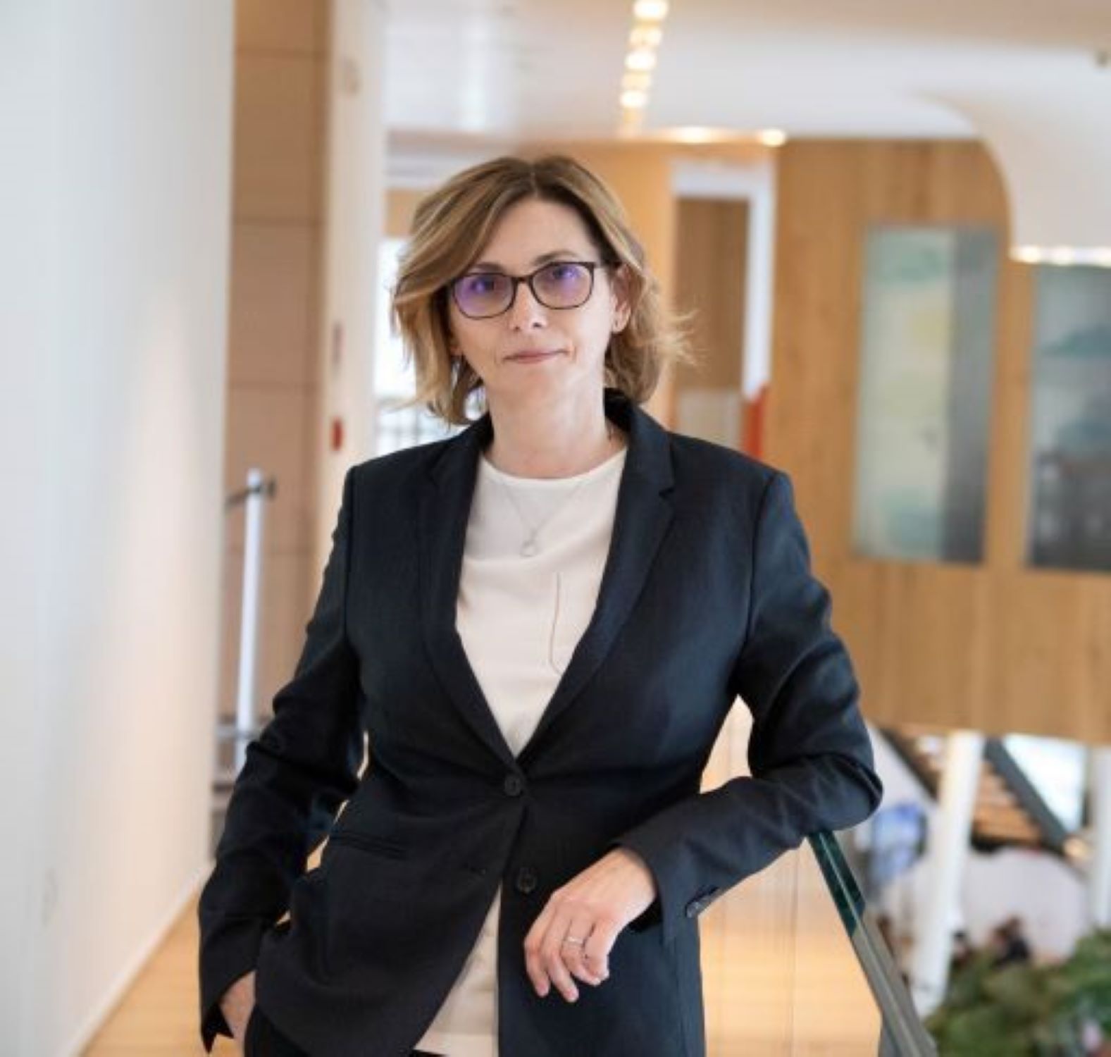 Mihaela Lupu va fi noul CEO și Președinte al Directoratului UniCredit Bank în România Mihaela Lupu va fi noul CEO și Președinte al Directoratului UniCredit Bank în România