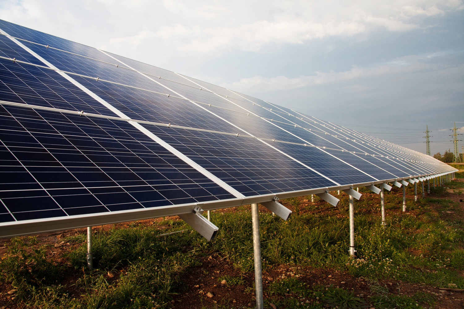 ECITIM finalizează 13 parcuri fotovoltaice într-un an, în urma unei investiții de peste 6 milioane de euro