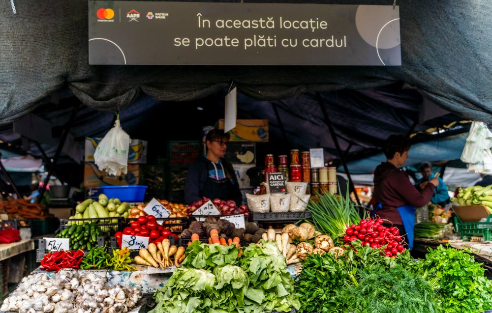 Proiectul plata cu cardul la piață se extinde ȋn nouă orașe Proiectul plata cu cardul la piață se extinde ȋn nouă orașe