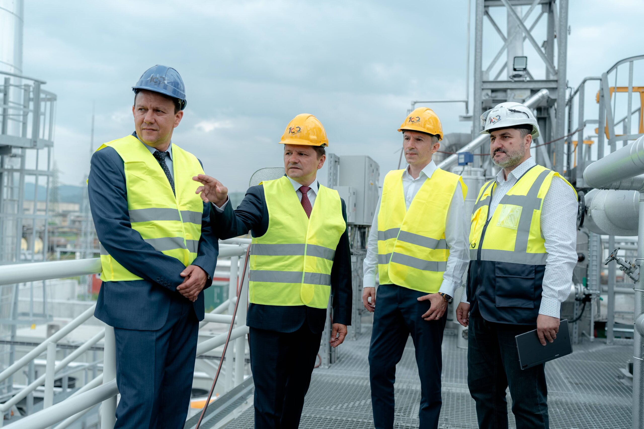 Ștefan Vuza se retrage din funcția de CEO Chimcomplex să se concentreze pe strategia regională a Grupului CRC Ștefan Vuza se retrage din funcția de CEO Chimcomplex să se concentreze pe strategia regională a Grupului CRC