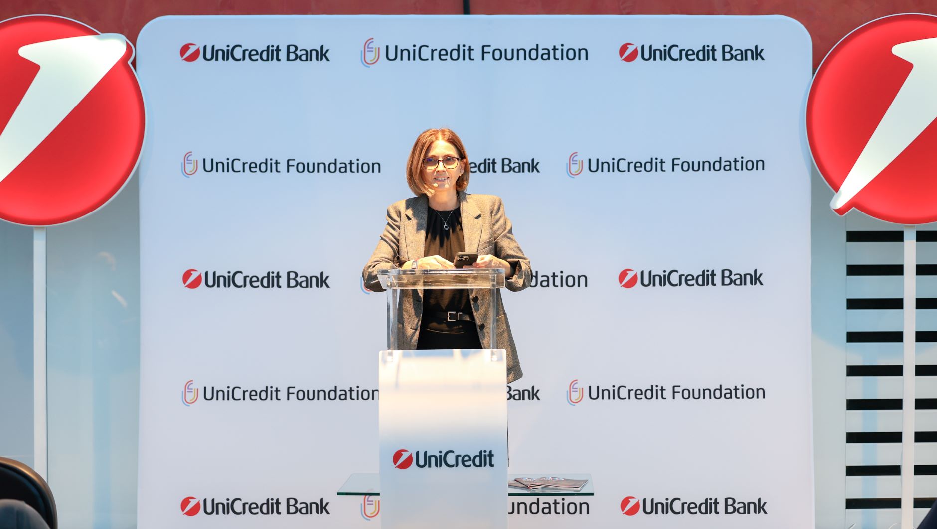 Fundația UniCredit și Teach For All semnează un parteneriat paneuropean de 5,5 milioane de euro