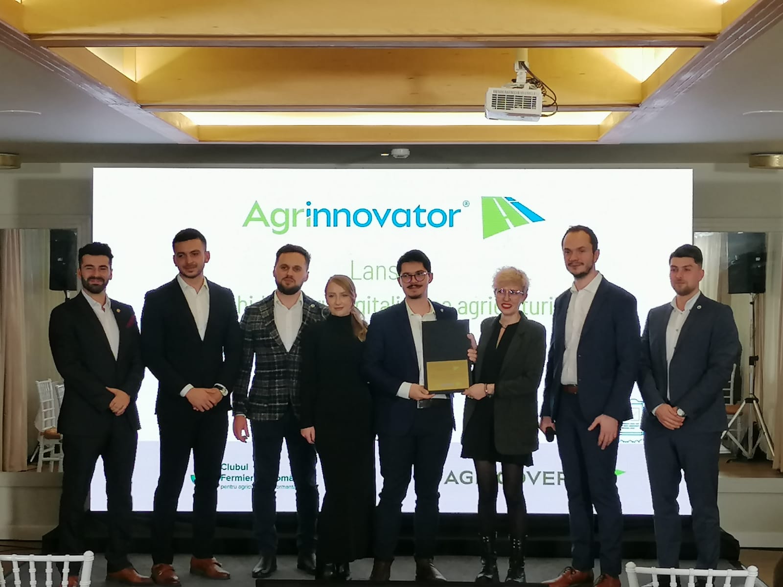 Tinerii fermieri din Agrinnovator lansează primul Ghid pentru digitalizarea agriculturii