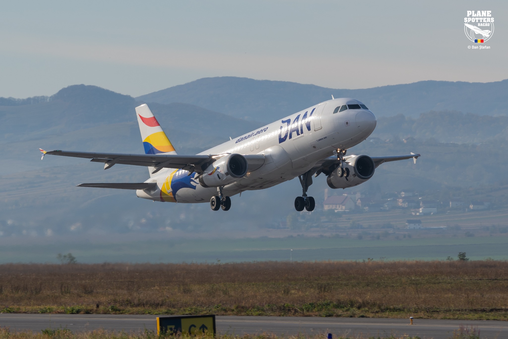 DAN AIR zboară din Bacău către trei noi destinații- Madrid, Bologna și Milano, începând din 31 martie