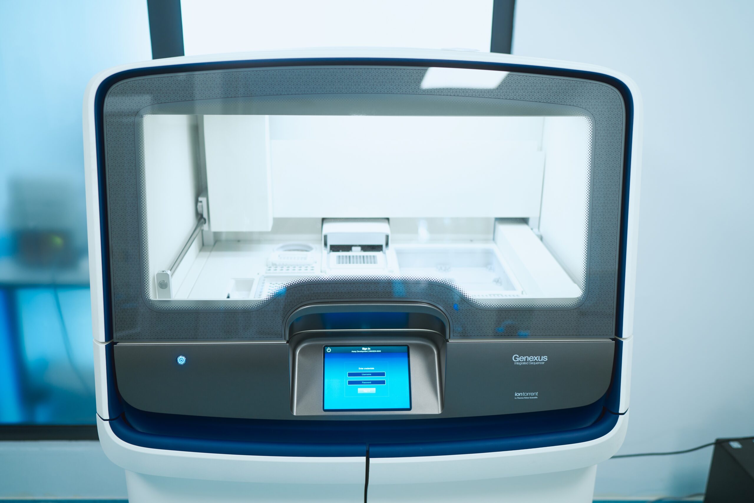 MedLife aduce cea mai performantă tehnologie de secvențiere la nivel mondial, în cadrul Laboratorului Onco Team Diagnostic